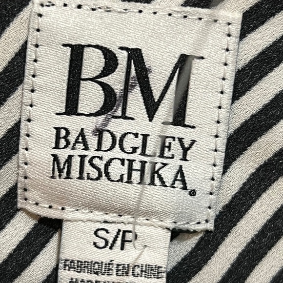Gorgeous Badgley Mischka Black & White Top Small Excellent condition - Picture 5 of 6